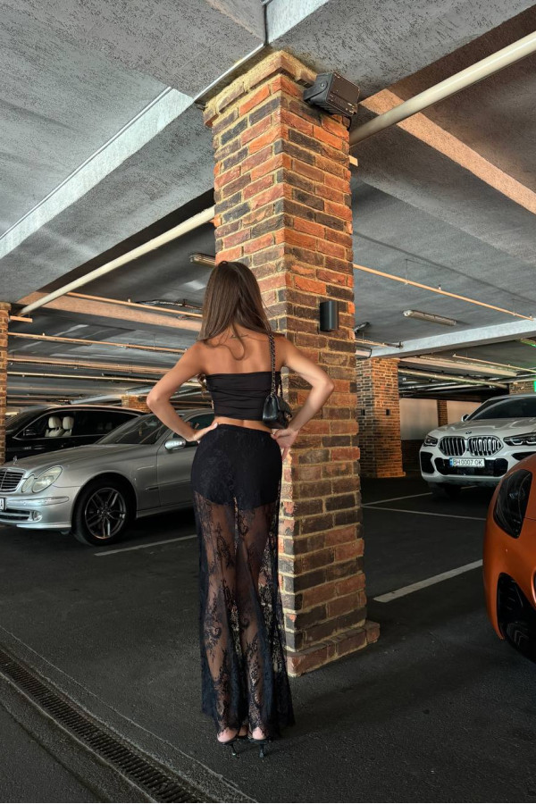 Спідниця з гіпюра чорна