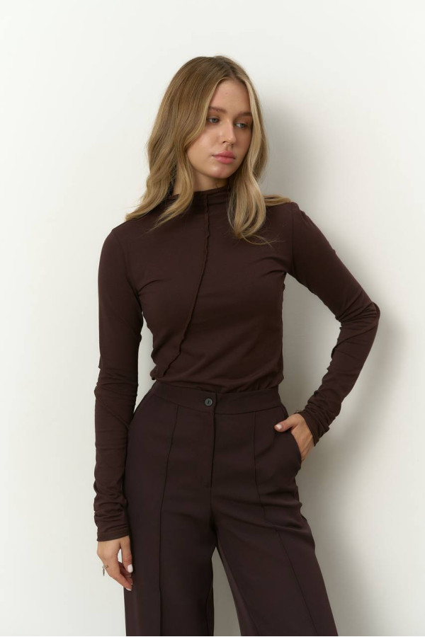 Лонг зі швами  шоколадного кольору з довгим рукавом 