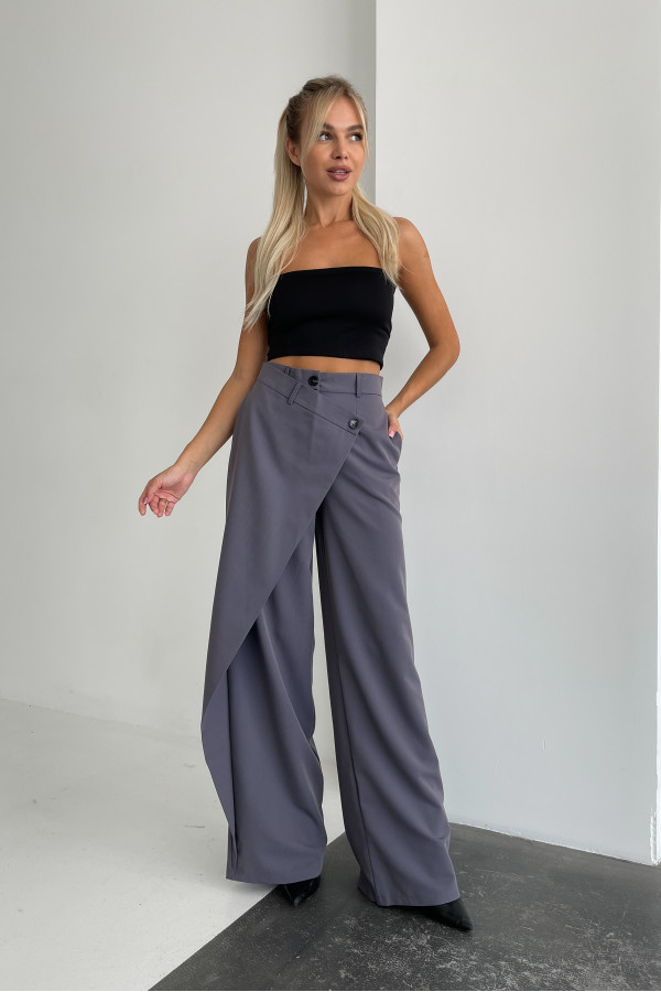 Брюки з запахом сірі