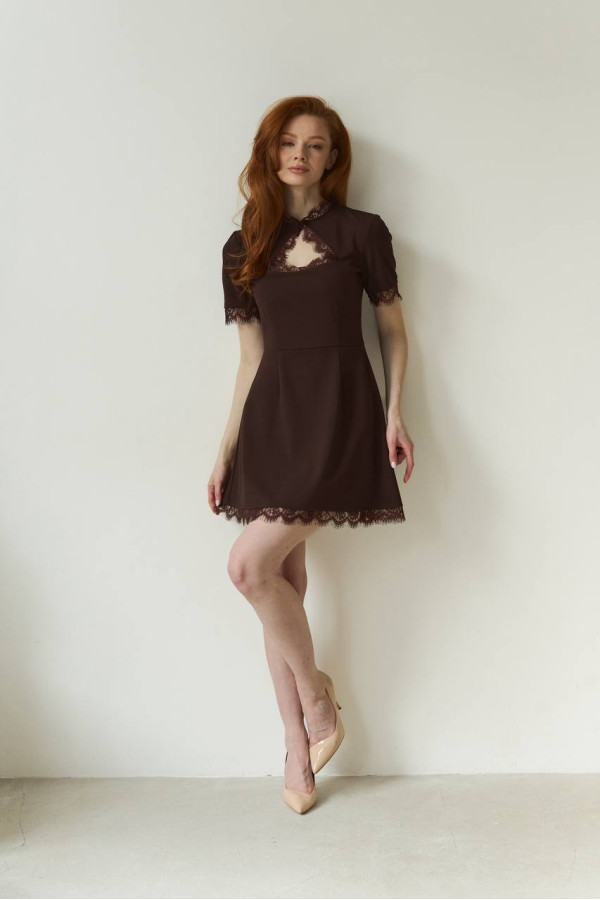 Сукня  з мереживом шоколадного кольору