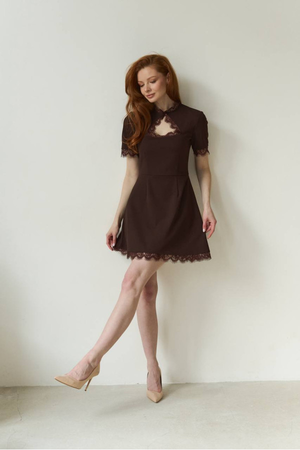 Сукня  з мереживом шоколадного кольору