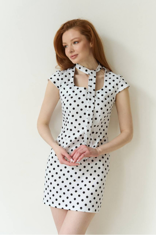 Сукня  в стилі бренду  білого кольору в горошок