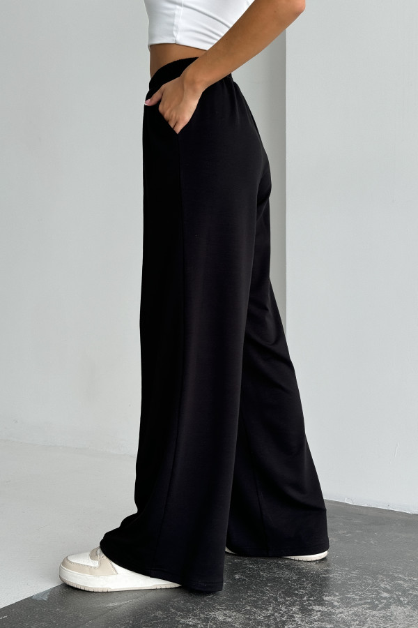 Спортивні брюки чорні