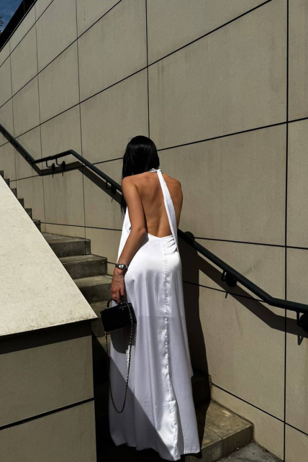 Ніжна сукня максі біла