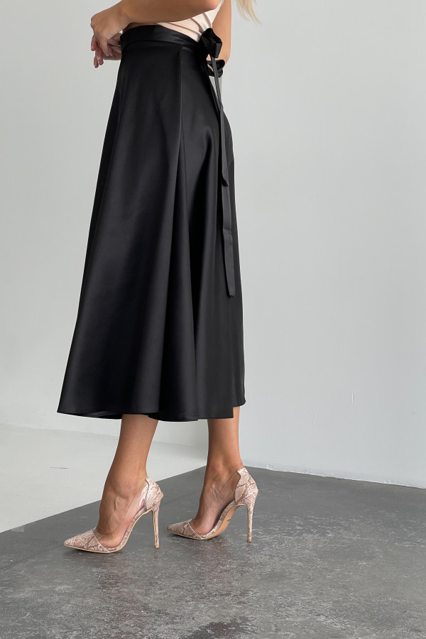 Спідниця міді чорна на запах