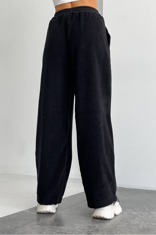 Джогери чорні вільного крою 