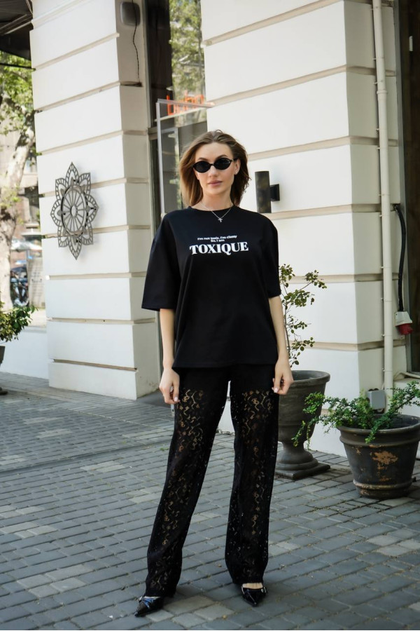 Футболка чорна Toxique