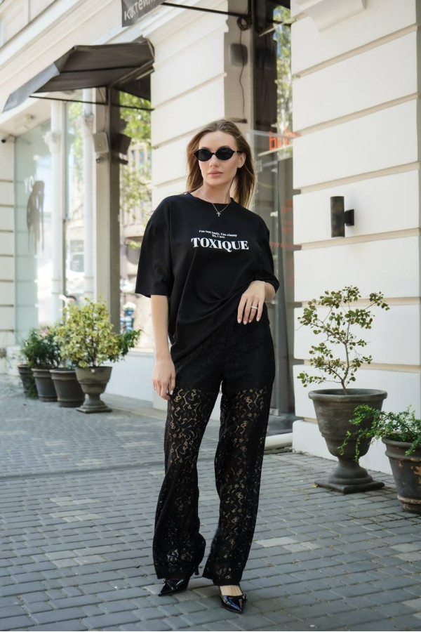 Футболка чорна Toxique