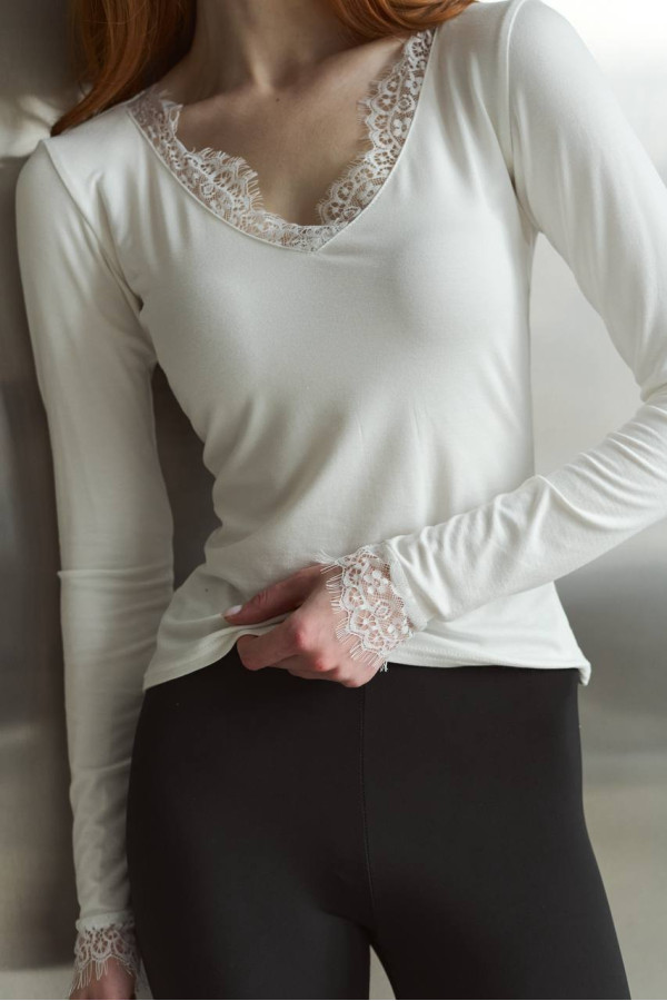 Лонг з мереживом молочного кольору
