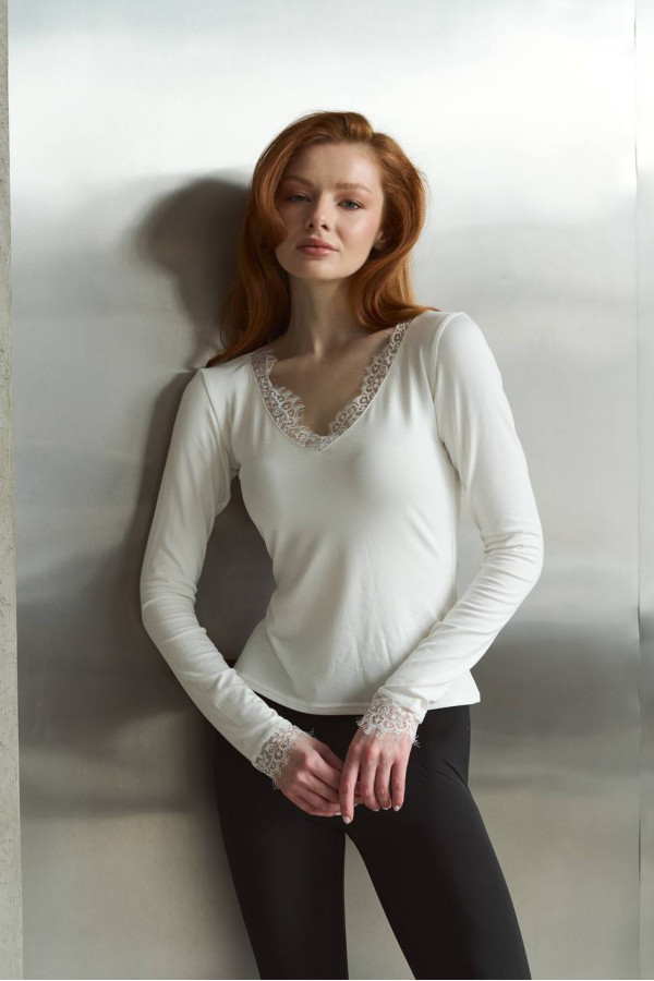 Лонг з мереживом молочного кольору