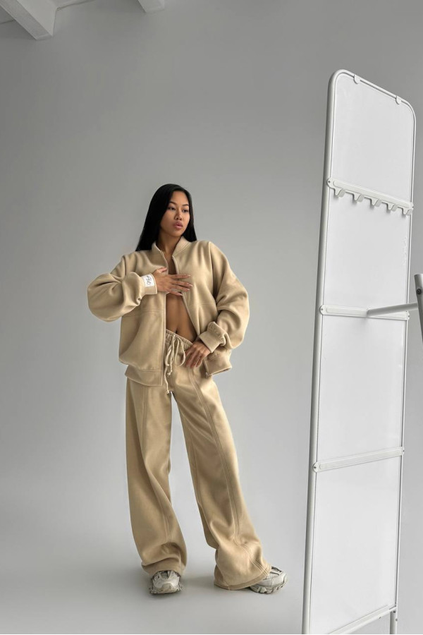 Костюм в стилі Зара бежевий