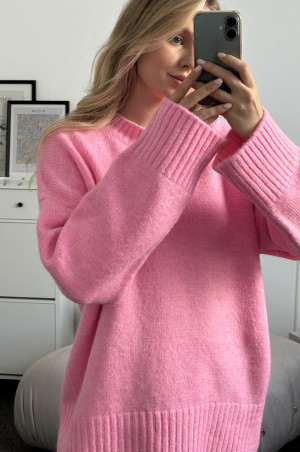 Светр рожевий 