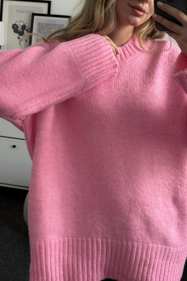 Светр рожевий 