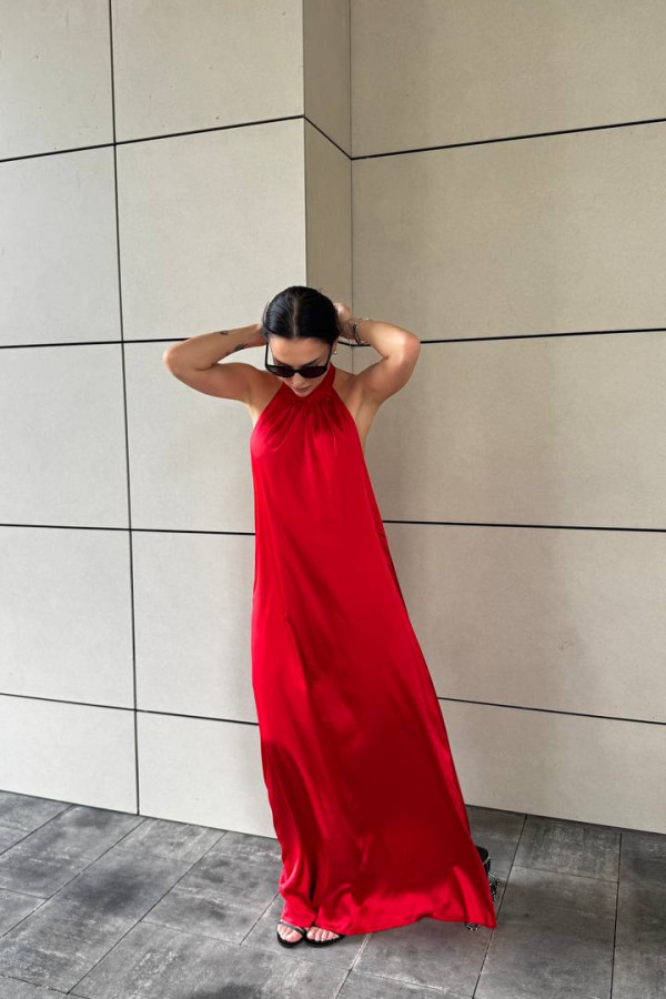 Ніжна сукня максі червона