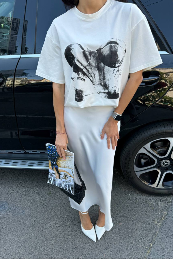 Футболка біла з принтом корсетом 