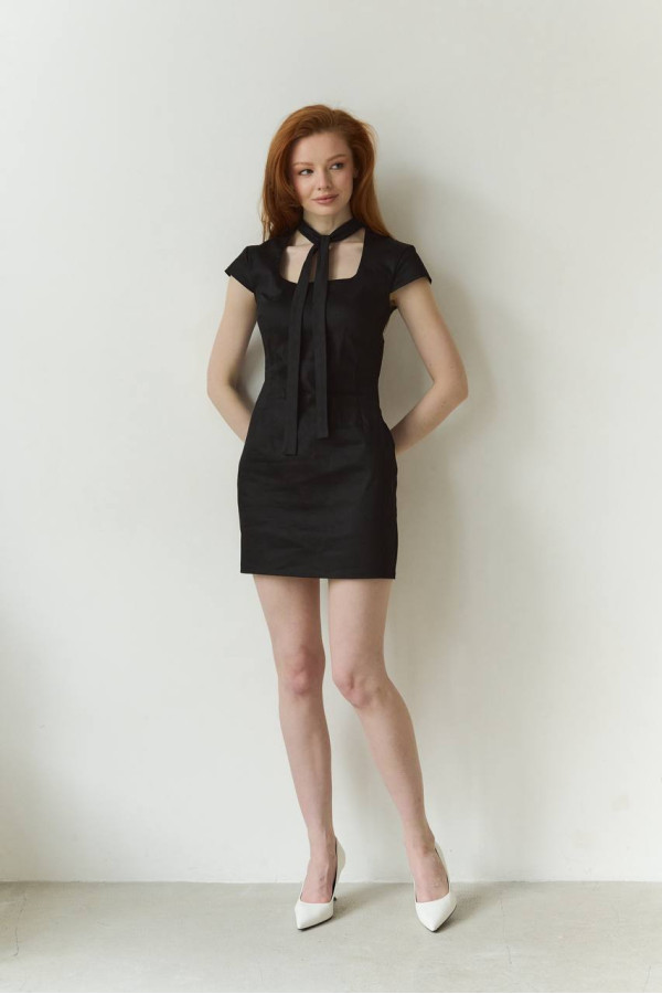 Сукня  в стилі бренду чорного кольору