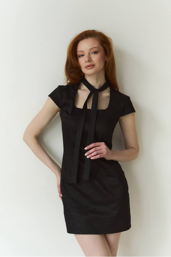 Сукня  в стилі бренду чорного кольору