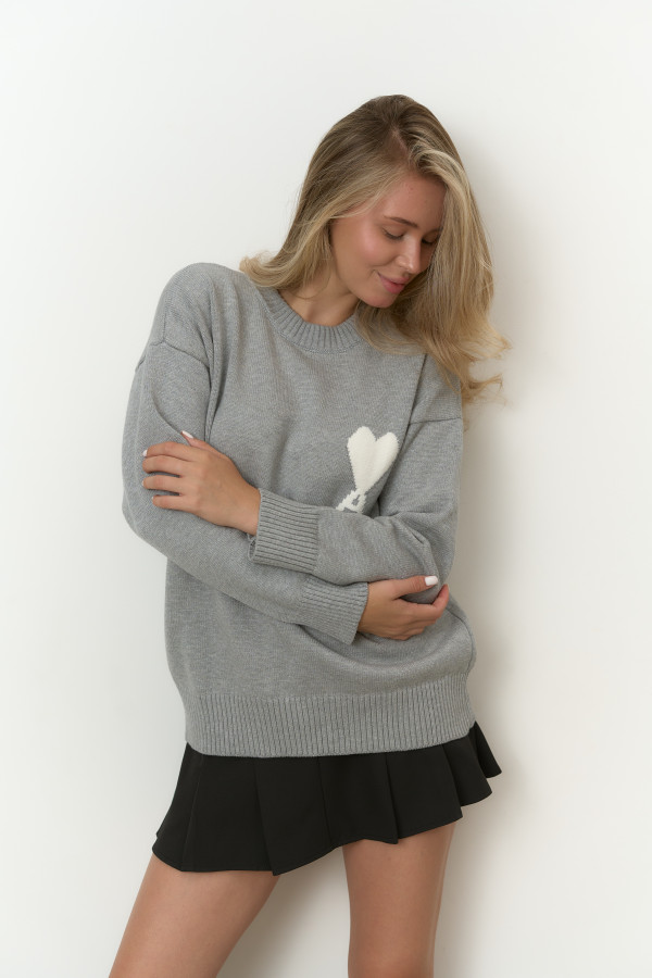 Светр Ami сірий з білим сердечком