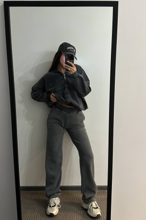 Костюм в стилі бренду з капюшоном графітовий 