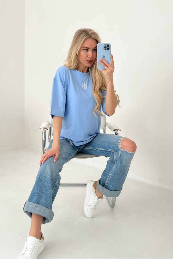 Футболка з вишивкою патріотична блакитна