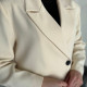 Піджак на підкладі та з плечиками молочний 