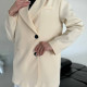 Піджак на підкладі та з плечиками молочний 