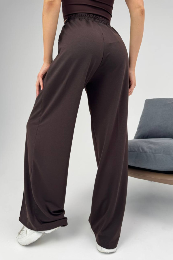 Спортивні брюки шоколадні