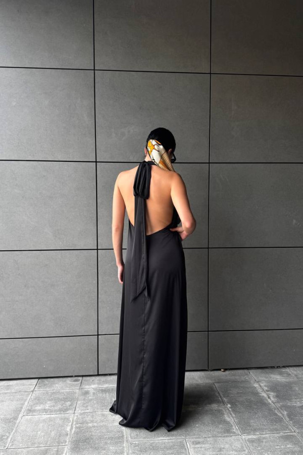 Ніжна сукня максі чорна 