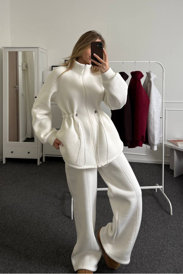 Костюм теплый на флисе молочний