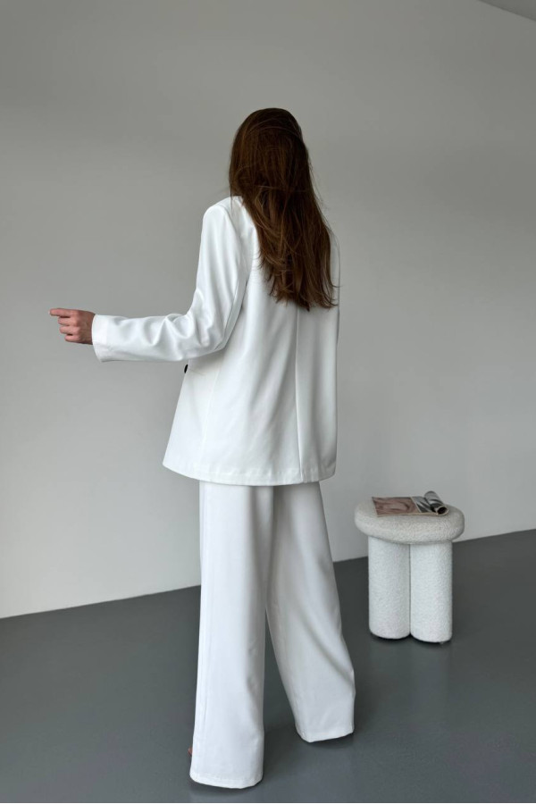 Піджак на підкладі та з плечиками білий 